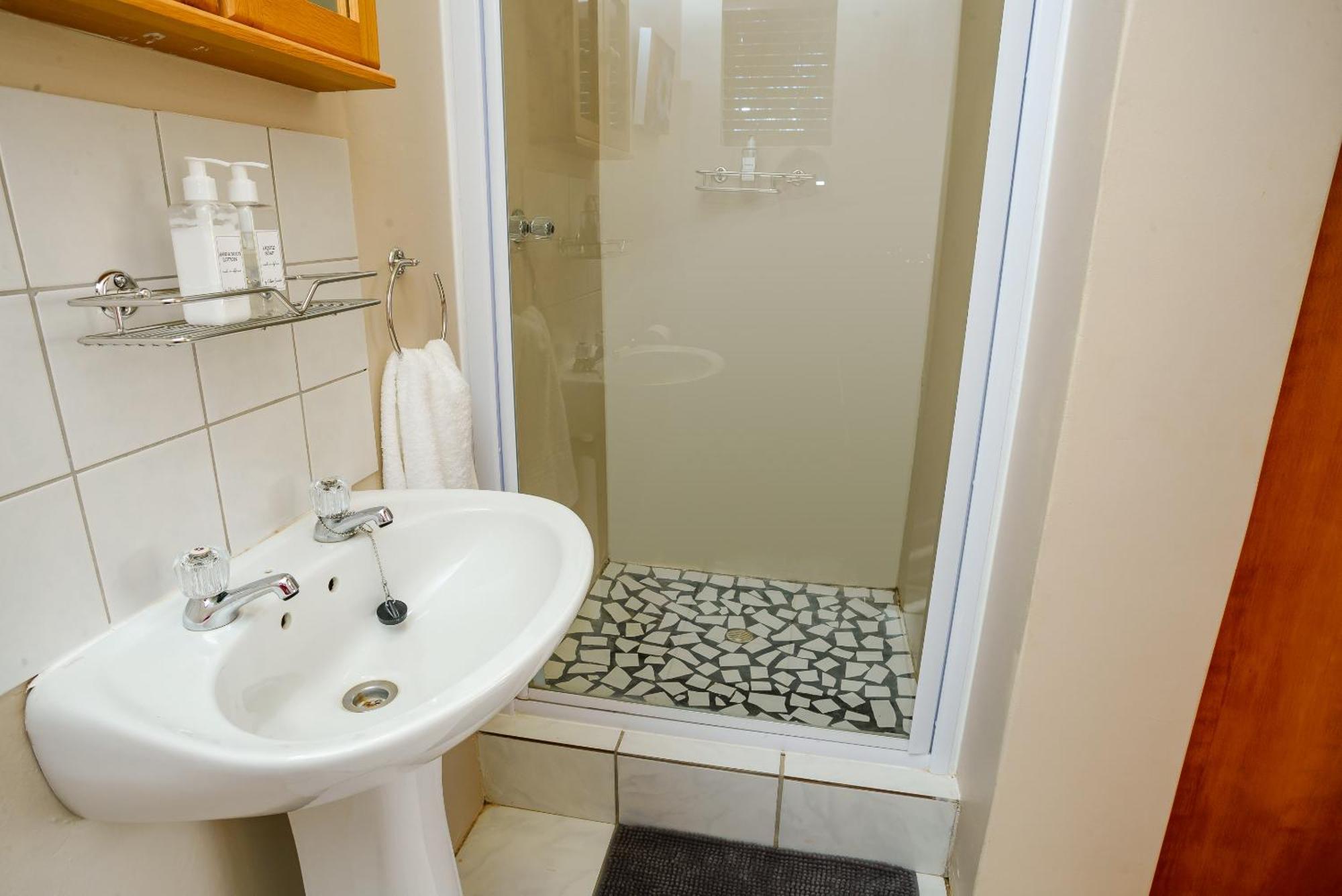 Oorvloed Guesthouse Swellendam Eksteriør billede